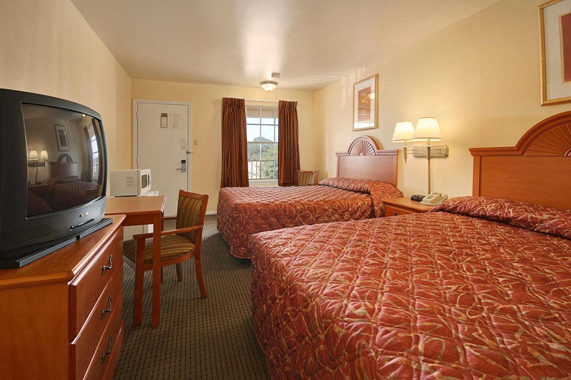 Super 8 By Wyndham Austin Downtown/Capitol Area Motel Dış mekan fotoğraf